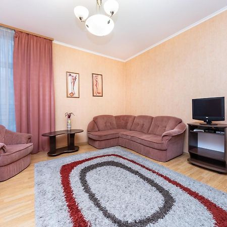 Apartments In The Center Of Pechersk Kyiv Exterior photo