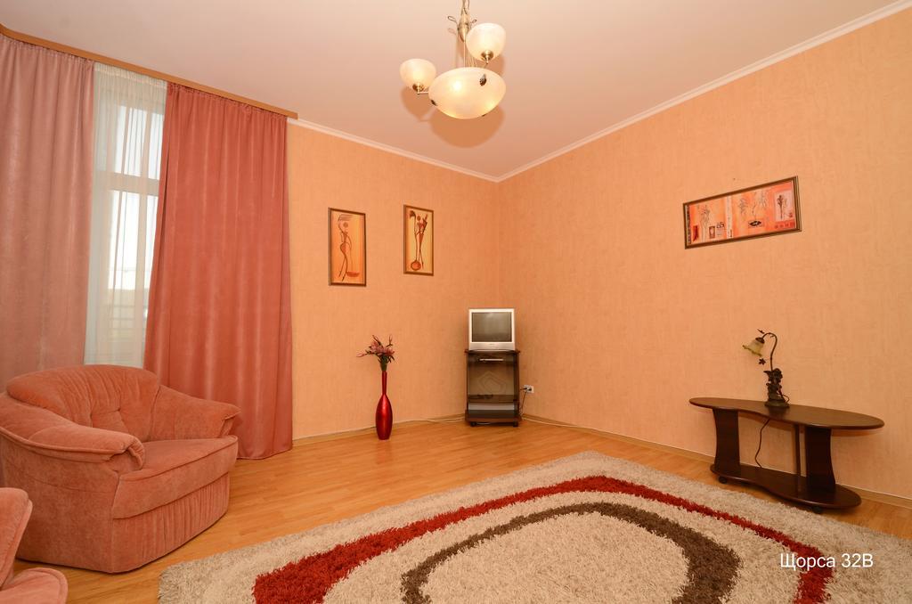 Apartments In The Center Of Pechersk Kyiv Exterior photo