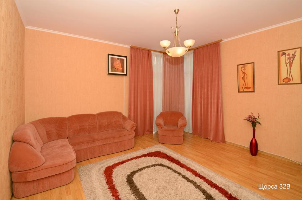 Apartments In The Center Of Pechersk Kyiv Exterior photo
